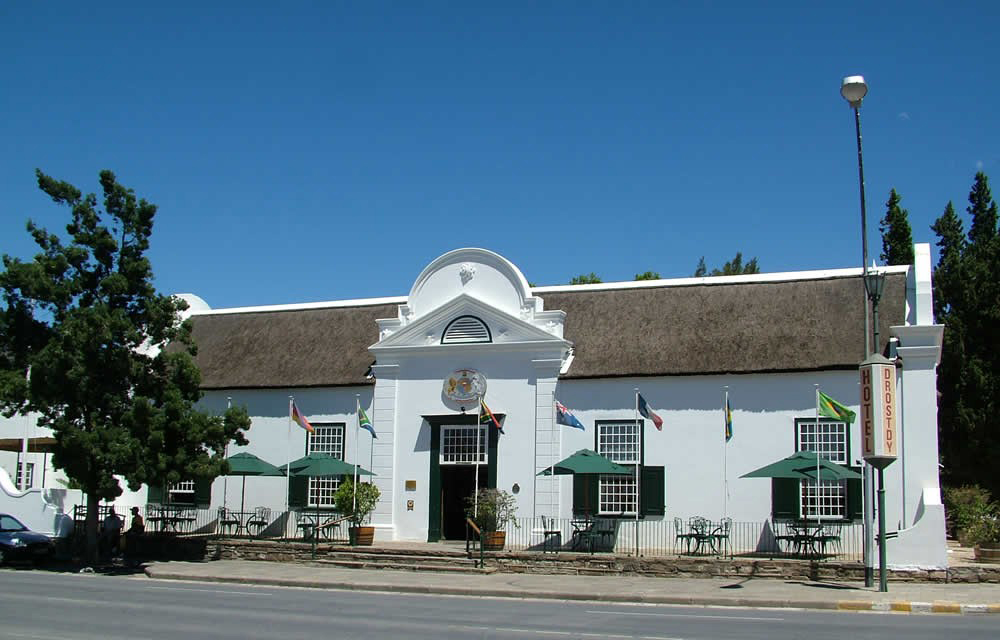 old_drostdy_graaff_reinet_01-2