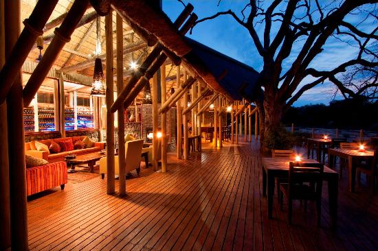rhino-post-safari-lodge
