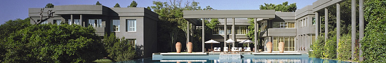 Saxon Hotel front