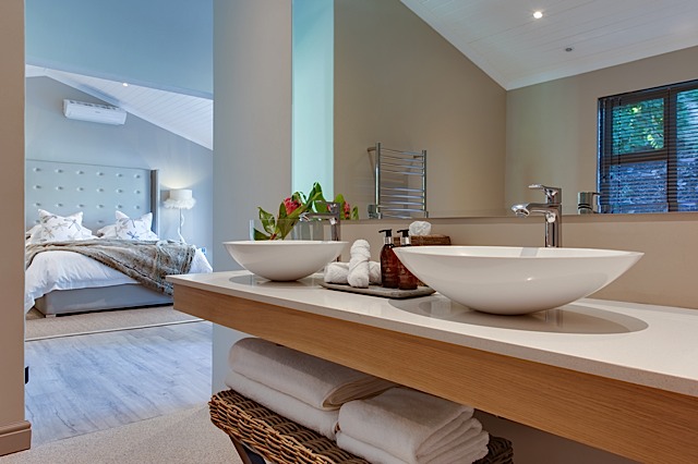 jordan-wines-suite-4-bathroom-1